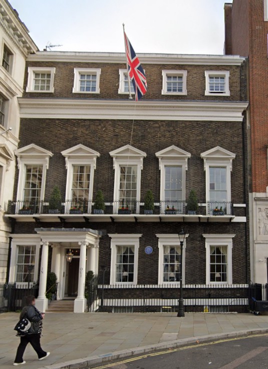 4 St James Square